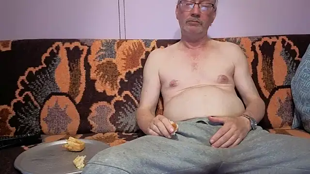 loverboyxxx69 online show from March 27, 2026, 9:58 pm