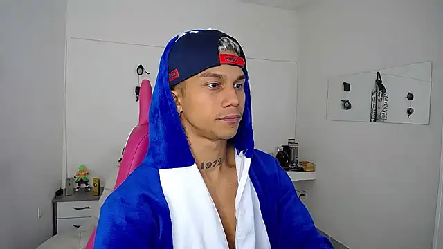 Leonard Price online show from October 8, 2025, 2:25 pm