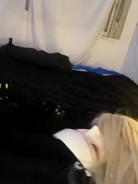 Deepsylove online show from September 20, 2025, 8:32 pm