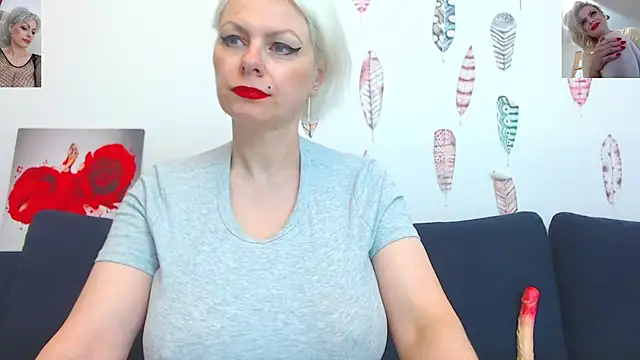 Snapshot of ForeverBarbie_ chatting on July 9, 2026, 1:42 am ForeverBarbie online show from July 9, 2026, 1:42 am