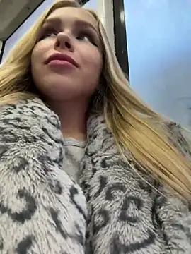 mur girl online show from December 19, 2024, 12:45 pm