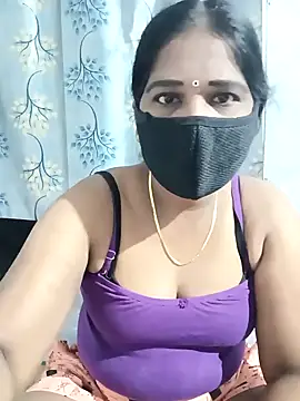 Snapshot of MaaliiiPonuTamil chatting on January 20, 2025, 3:04 am MaaliiiPonuTamil online show from January 20, 2025, 3:04 am
