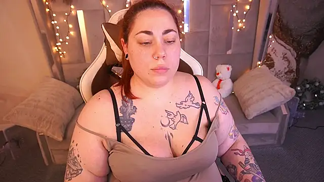 Kittywakee online show from February 6, 2026, 10:24 pm