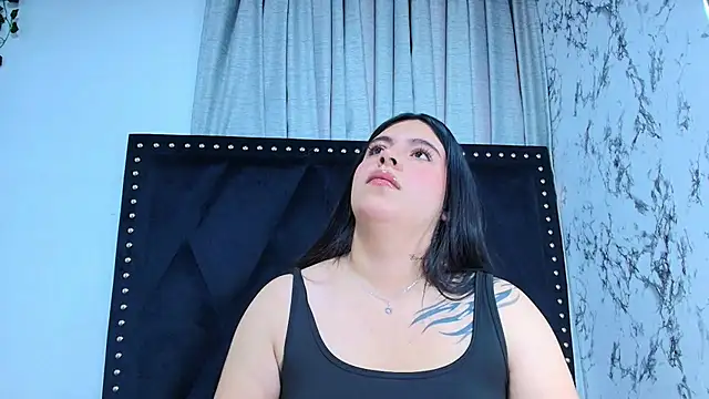 Naia x online show from April 12, 2026, 1:27 pm