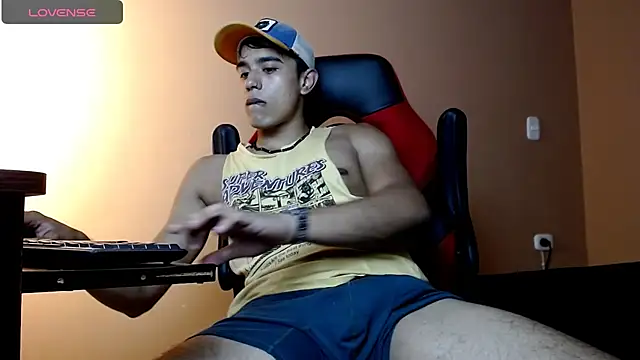 Snapshot of karlgiles_ chatting on December 17, 2024, 5:26 pm karlgiles online show from December 17, 2024, 5:26 pm