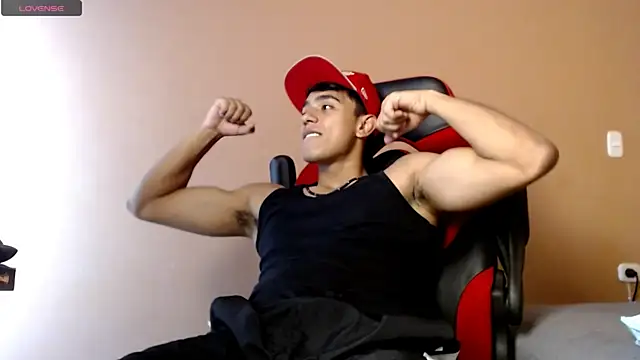 Snapshot of karlgiles_ chatting on January 24, 2025, 6:14 pm karlgiles online show from January 24, 2025, 6:14 pm