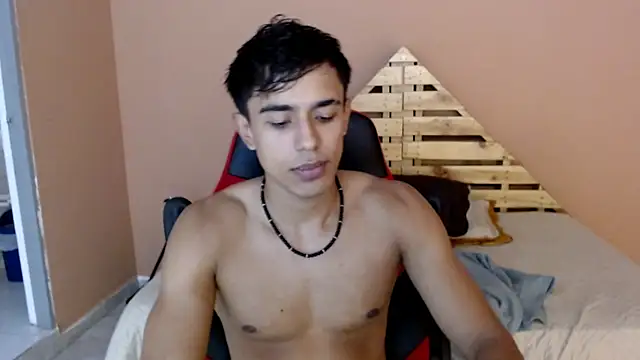 Snapshot of karlgiles_ chatting on February 22, 2025, 6:41 pm karlgiles online show from February 22, 2025, 6:41 pm