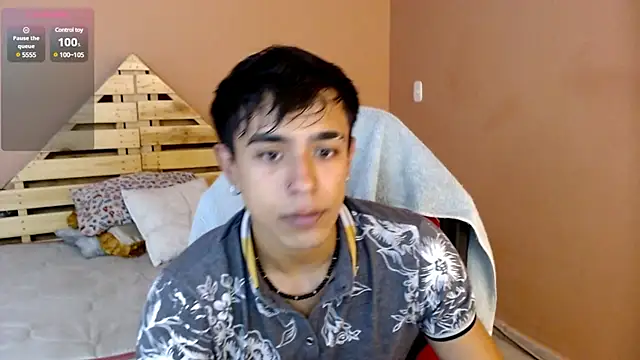 Snapshot of karlgiles_ chatting on March 13, 2025, 5:50 pm karlgiles online show from March 13, 2025, 5:50 pm