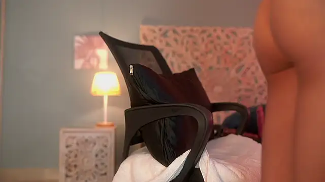 Snapshot of lupeebony chatting on October 28, 2025, 7:27 pm lupeebony online show from October 28, 2025, 7:27 pm