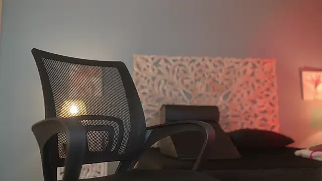 lupeebony online show from November 28, 2025, 8:00 pm