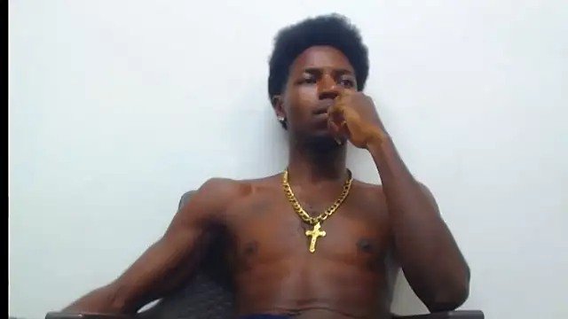 Snapshot of jaycolinss chatting on October 8, 2025, 9:56 pm jaycolinss online show from October 8, 2025, 9:56 pm