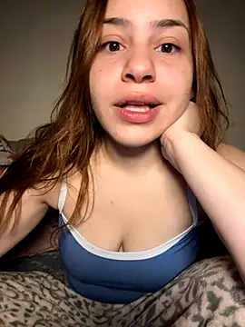 Snapshot of AgnesCampp chatting on October 4, 2025, 12:08 am AgnesCampp online show from October 4, 2025, 12:08 am