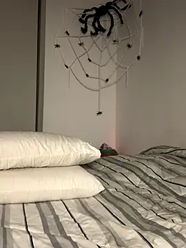 Snapshot of AgnesCampp chatting on October 21, 2025, 9:26 pm AgnesCampp online show from October 21, 2025, 9:26 pm