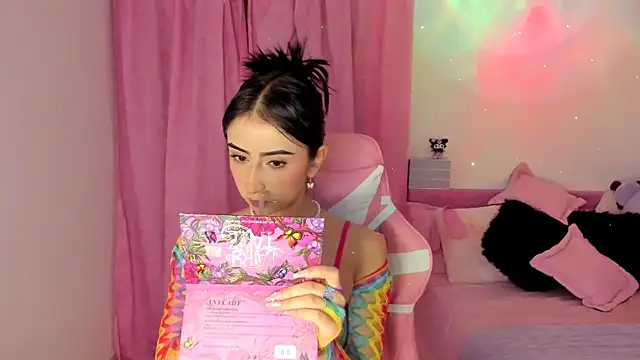 Snapshot of gabyye_capprins chatting on March 13, 2025, 7:17 pm gabyye capprins online show from March 13, 2025, 7:17 pm