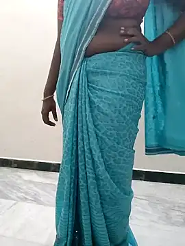 Snapshot of Priya_Next chatting on December 5, 2024, 4:44 pm Priya Next online show from December 5, 2024, 4:44 pm