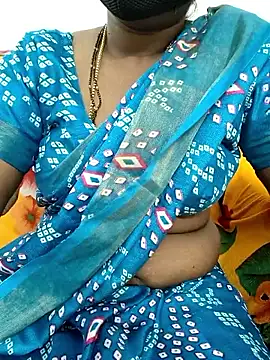 Snapshot of Priya_Next chatting on September 17, 2025, 4:52 pm Priya Next online show from September 17, 2025, 4:52 pm