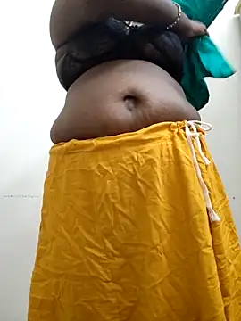 Snapshot of Priya_Next chatting on October 6, 2025, 4:54 am Priya Next online show from October 6, 2025, 4:54 am