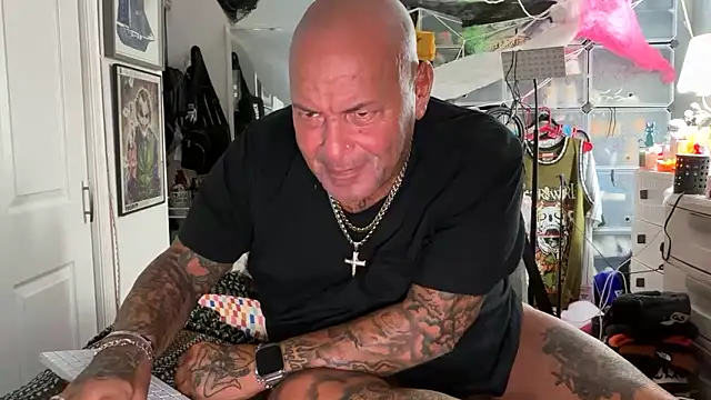 Snapshot of joeytatts66 chatting on September 28, 2025, 2:17 am joeytatts66 online show from September 28, 2025, 2:17 am