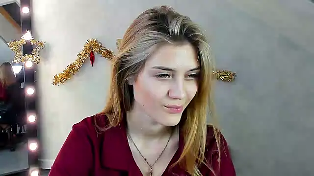 Snapshot of Cherry_Price chatting on January 9, 2025, 10:31 am Cherry Price online show from January 9, 2025, 10:31 am