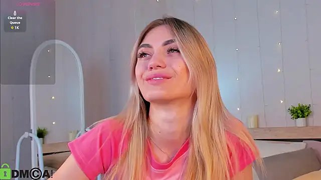 Snapshot of Cherry_Price chatting on October 6, 2025, 12:08 am Cherry Price online show from October 6, 2025, 12:08 am