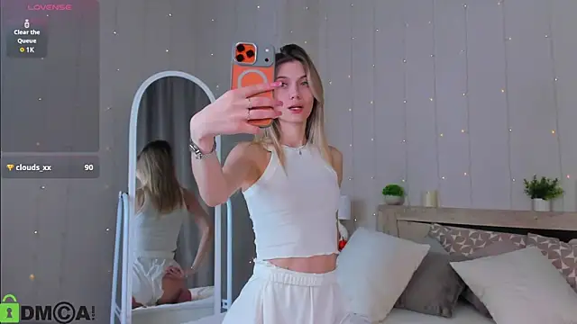 Snapshot of Cherry_Price chatting on November 12, 2025, 12:33 am Cherry Price online show from November 12, 2025, 12:33 am