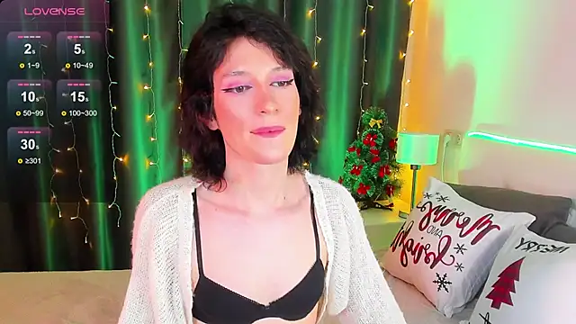 Snapshot of Kolette_Gray chatting on December 5, 2024, 7:17 pm Kolette Gray online show from December 5, 2024, 7:17 pm