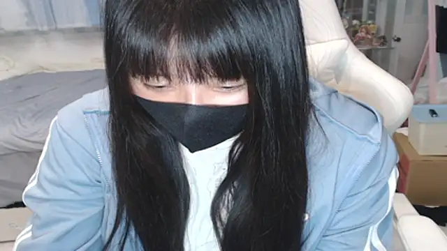 yua0727 online show from September 9, 2025, 1:10 pm