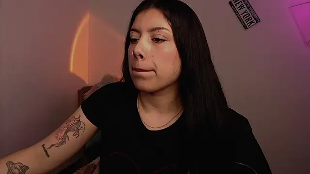 iam emy online show from February 26, 2025, 11:48 pm