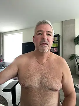 Snapshot of aarosteev2 chatting on March 13, 2025, 6:01 pm aarosteev2 online show from March 13, 2025, 6:01 pm