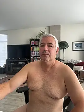 Snapshot of aarosteev2 chatting on October 7, 2025, 1:30 pm aarosteev2 online show from October 7, 2025, 1:30 pm