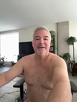 aarosteev2 online show from February 10, 2026, 2:43 pm