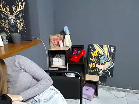 Snapshot of felicity_gold chatting on October 13, 2025, 6:13 am felicity gold online show from October 13, 2025, 6:13 am