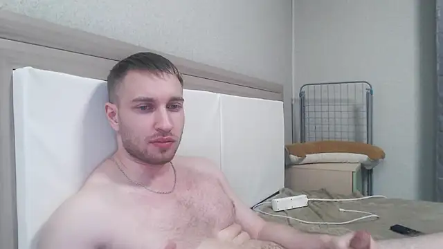 Rascolll online show from February 1, 2026, 2:04 pm