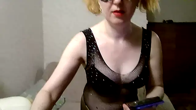 Snapshot of LediLyubava chatting on February 13, 2025, 7:31 pm LediLyubava online show from February 13, 2025, 7:31 pm