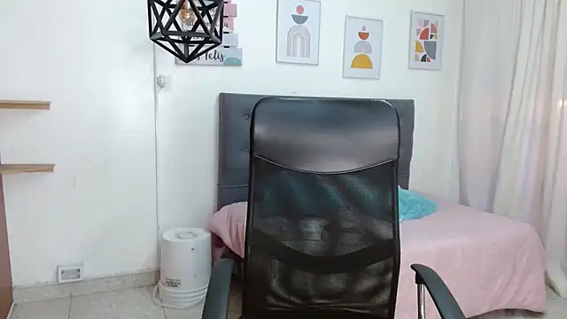 Snapshot of Tania_Goddess_ chatting on September 14, 2025, 2:16 pm Tania Goddess online show from September 14, 2025, 2:16 pm