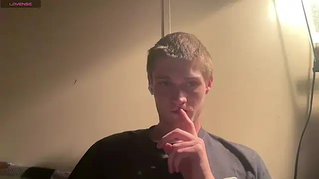 Snapshot of anomalies_ig chatting on April 3, 2026, 3:48 am anomalies ig online show from April 3, 2026, 3:48 am