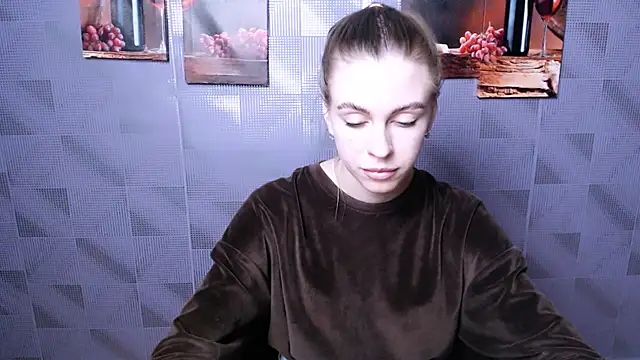AlisaCatty  online show from February 11, 2025, 1:09 pm