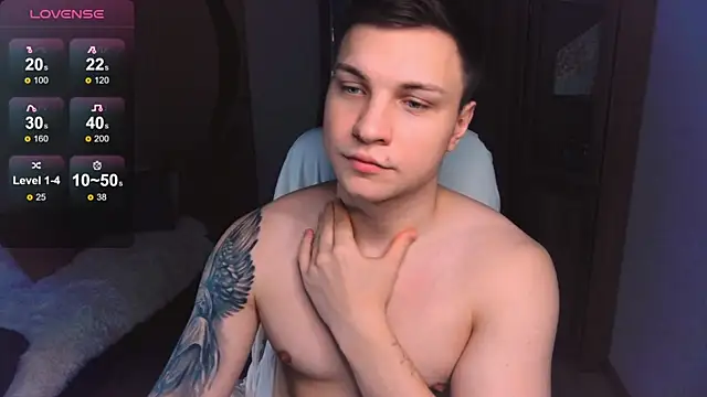 handsome guy01 online show from January 25, 2025, 6:13 pm