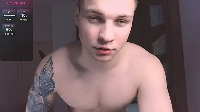 handsome guy01 online show from February 13, 2025, 12:13 am