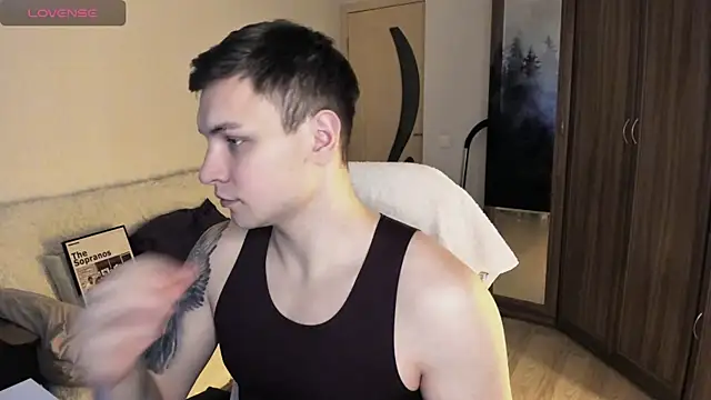 handsome guy01 online show from October 8, 2025, 3:09 pm