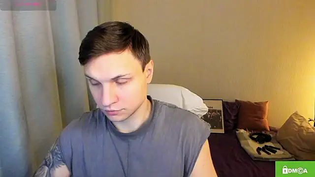 handsome guy01 online show from March 4, 2026, 10:05 pm