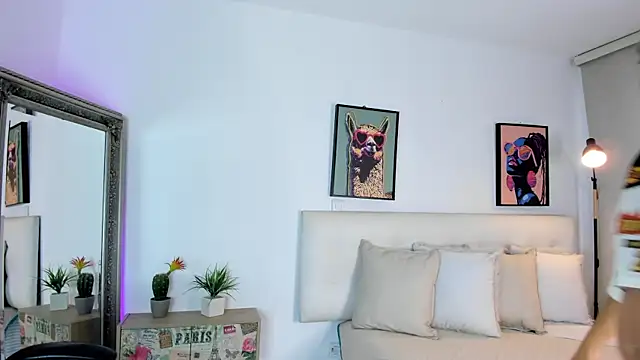 lissbrown online show from July 10, 2026, 1:36 pm