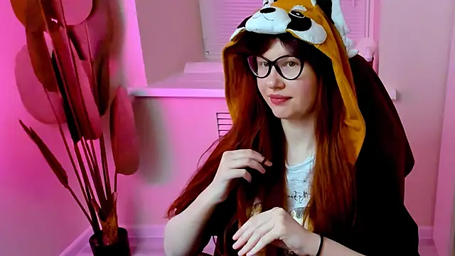 CarolGiggly online show from October 7, 2025, 3:09 pm