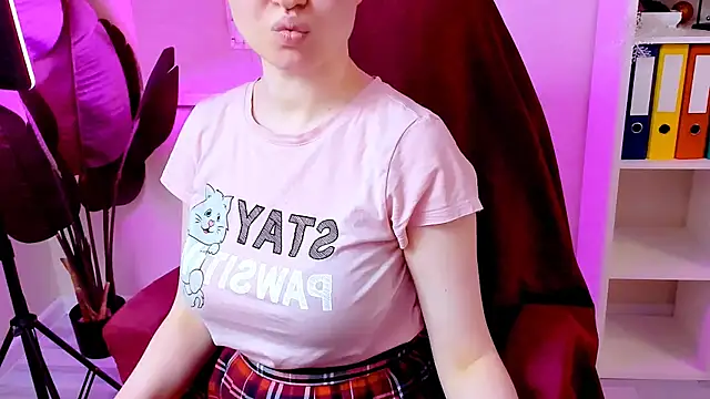 CarolGiggly online show from January 11, 2026, 10:48 pm