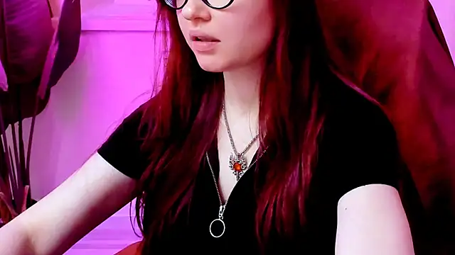 CarolGiggly online show from April 4, 2026, 11:57 pm