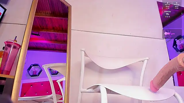 Snapshot of BritannyClaire chatting on November 10, 2025, 12:31 am BritannyClaire online show from November 10, 2025, 12:31 am