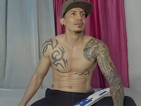 Alex motta online show from January 3, 2025, 12:33 am