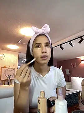 Snapshot of Praga_Pink chatting on December 9, 2024, 10:30 pm Praga Pink online show from December 9, 2024, 10:30 pm