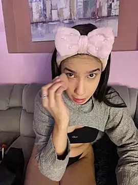 Snapshot of Praga_Pink chatting on December 15, 2024, 9:20 pm Praga Pink online show from December 15, 2024, 9:20 pm