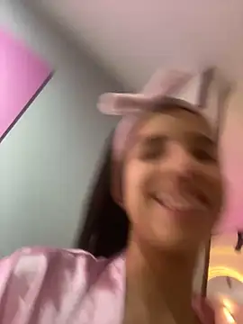 Snapshot of Praga_Pink chatting on December 21, 2024, 1:26 am Praga Pink online show from December 21, 2024, 1:26 am